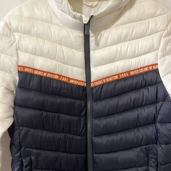 United Colors of Benetton Navy and White Puffer - Picture 2 of 5